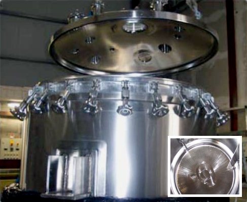 Vessel interior during electrochemical treatment